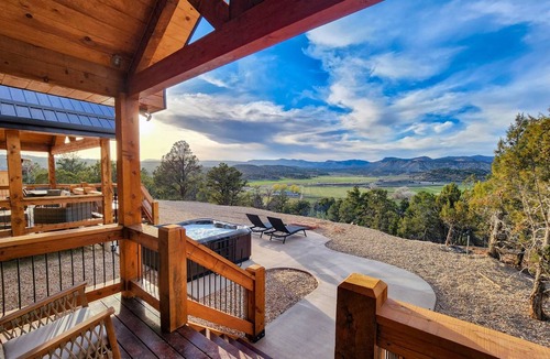 Orderville House | 242 m² House ∙ 4 bedrooms ∙ 12 guests