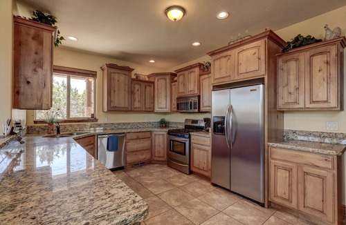Zion National Park East Entrance Cabin | Beautiful very clean privately owned home. Next to Zion Ponderosa Resort.