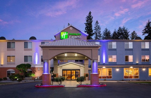 Canyon Park Hotel | Holiday Inn Express Bothell by IHG