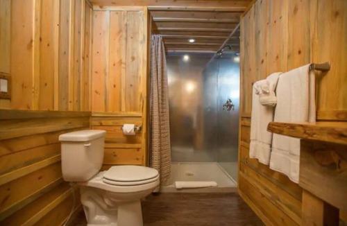 Zion National Park East Entrance Cabin | The Boundary Cabin 7
